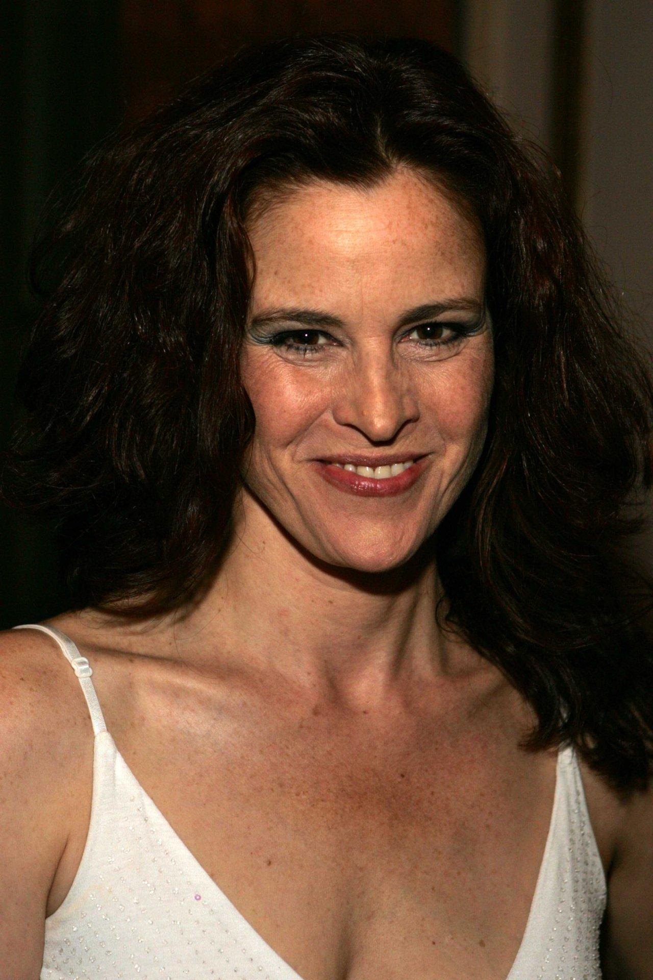 Ally Sheedy - Picture Hot